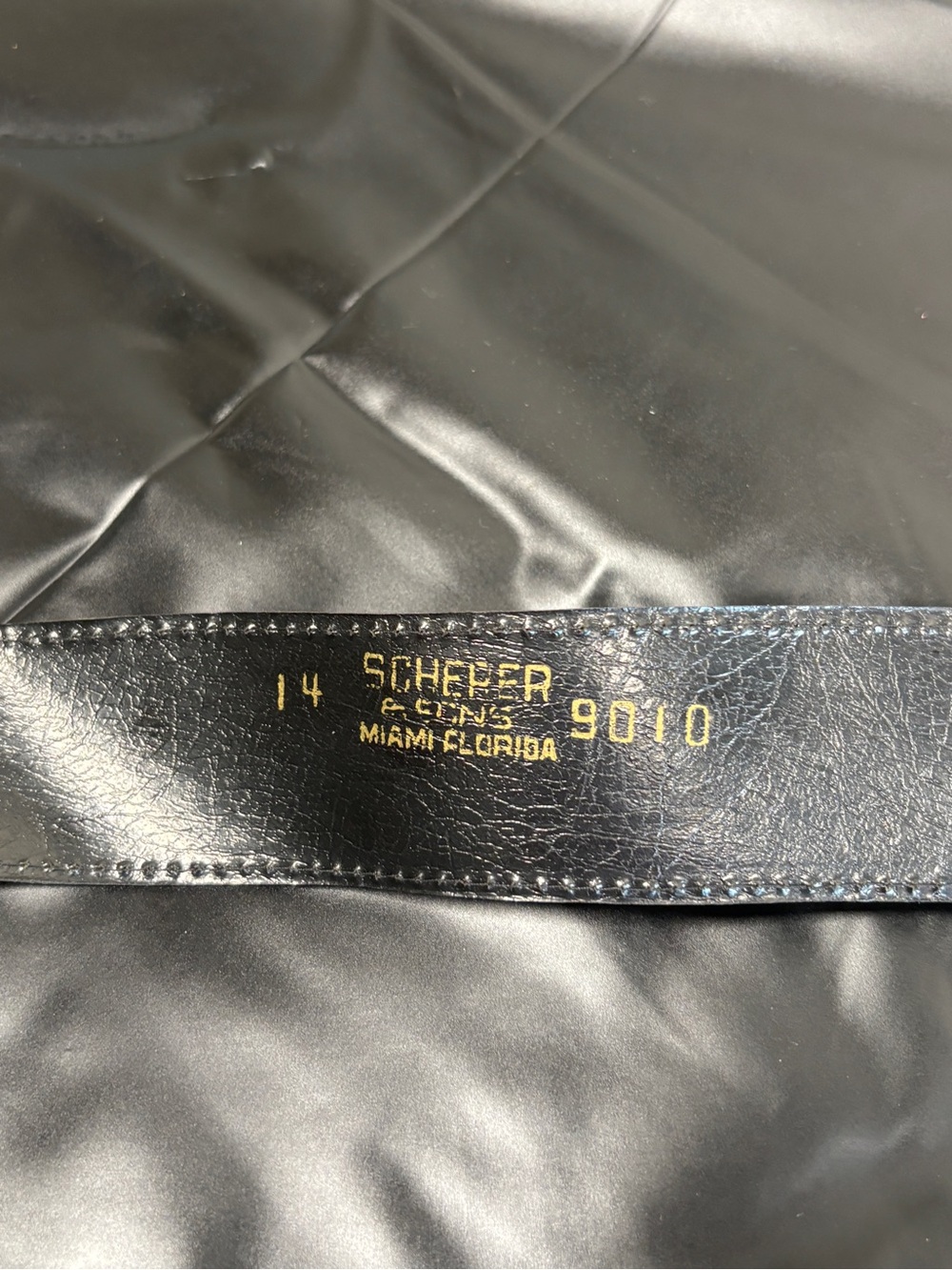 Black Vintage Leather Belt with Square Buckle - Picture 7 of 7